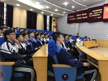 微电子企业专家进校园讲课