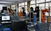 产学研实训基地—工业机器人实训室